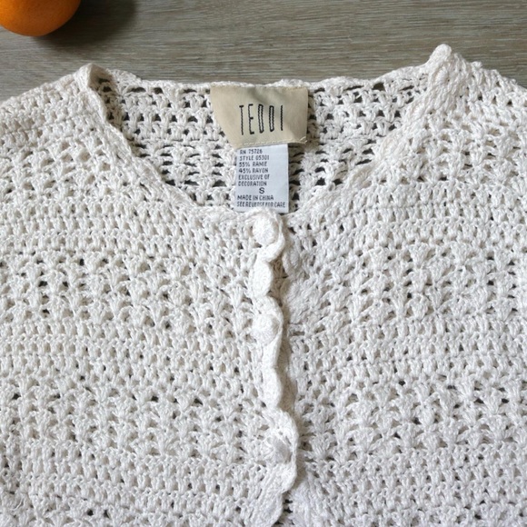 White cream crochet cardigan top with floral cross stitch embroidery - Picture 2 of 8